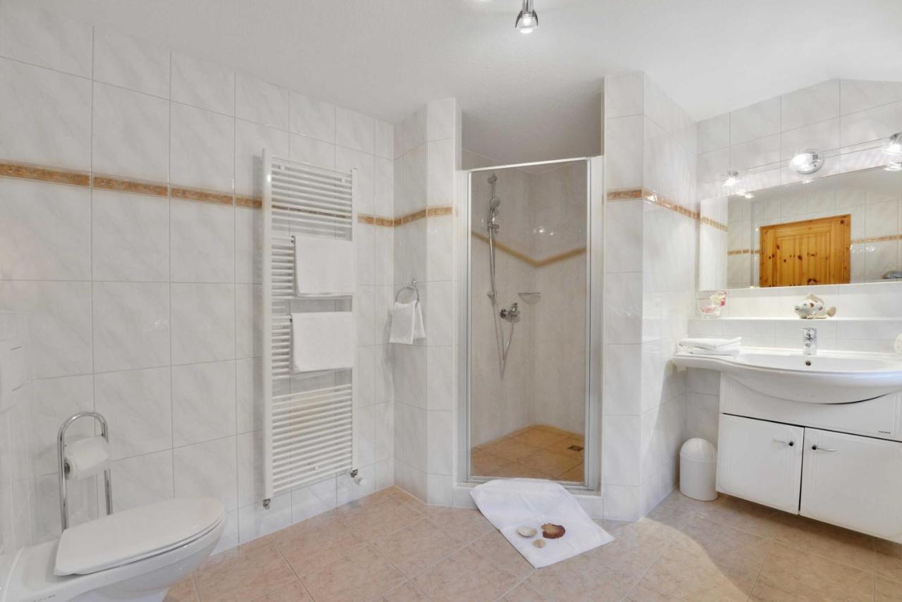 Stoertebeker Appartements - "Stoertebeker Pferdehof" Ralswiek Habitación foto